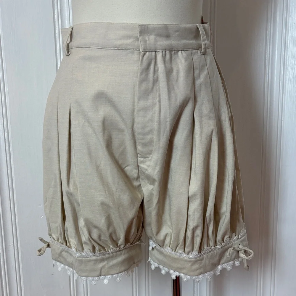 DTD Beige Pleated Balloon Shorts/bloomers w/ Lace Trim Size Medium (estimated) - Picture 1 of 9